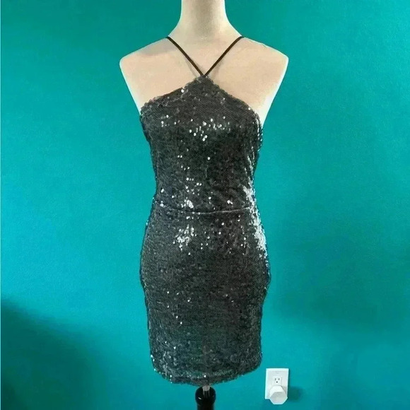 New with tags zara grey sequins mini bodycon dress in size medium - Picture 5 of 11